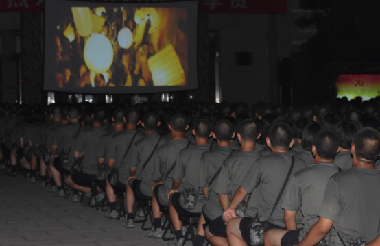 看！当军校遇上国庆，会碰出怎样的火花