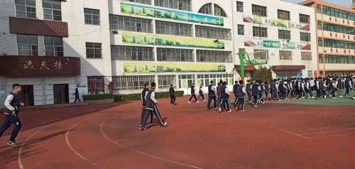 邯郸市第十一中学开展应急疏散演习