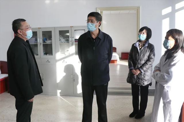 田东副市长对朔城区一中疫情防控和校园安全工作进行督导检查