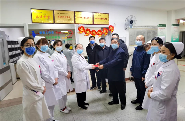 朔州市人民医院：除夕慰问送温暖 浓浓关怀显真情
