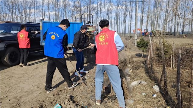 通河：志愿服务进乡村 清扫卫生促文明