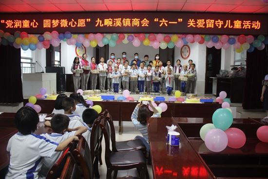20112819793035328_5.jpg