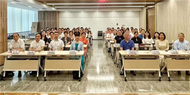 湖南省护士心理健康促进项目签约启动仪式暨志愿者培训成功举办