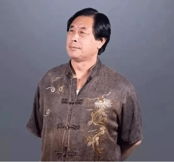 七一专刊——中国新汉画创始人王阔海佳作鉴赏