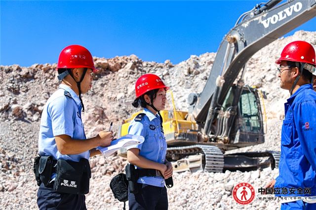 新疆克州：助力矿场企业