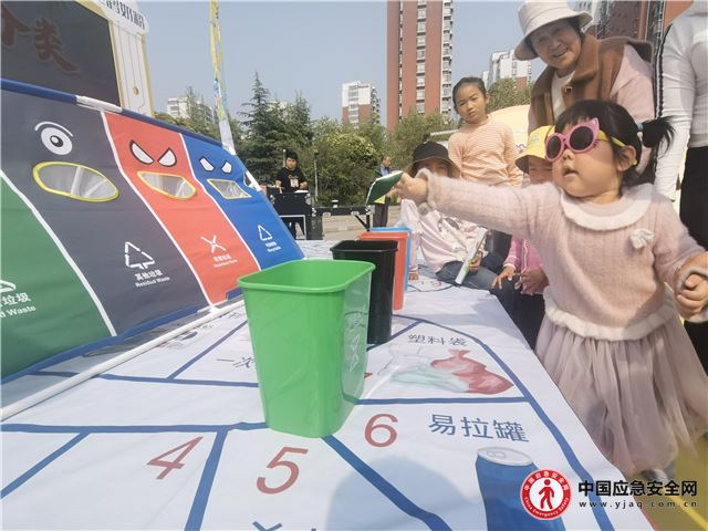 连云港海州区郁洲街道举办“小手