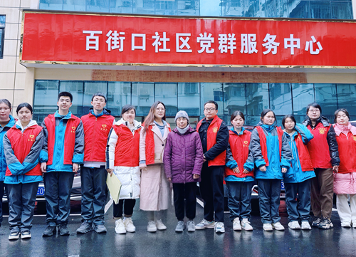 讲雷锋故事，学雷锋精神，走雷锋之路
