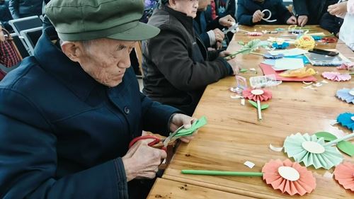 《偏偏喜欢你》杭州开机   开启诙谐爱情新篇