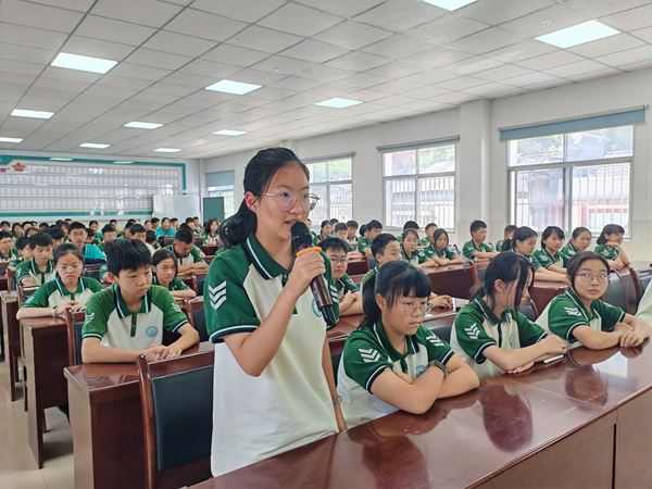 兰蕙传雅韵 屈子铸诚信——秭归县九畹溪中学开展诚信教育主题讲座(图3)