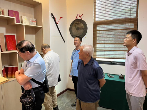 湖北群贤齐聚平安红色文化展览馆：共叙红色情深，传承抗战精神(图4)