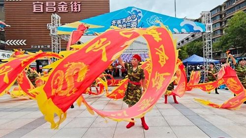 “铭记历史，珍爱和平”宜昌万达公益文艺演出圆满落幕(图3)
