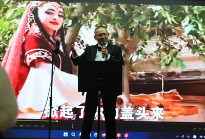“情歌大叔”李笑天中国民歌演唱会在京举行(图7) “情歌大叔”李笑天中国民歌演唱会在京举行(图7)