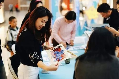 雕版印刻遇陶瓷雅韵，非遗技艺与陶瓷文化邂逅大兴机场(图4)