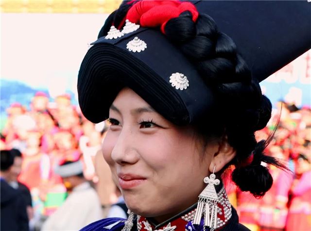 61、‍彝家阿瑟妞风采。（刘敬渭 摄）.JPG