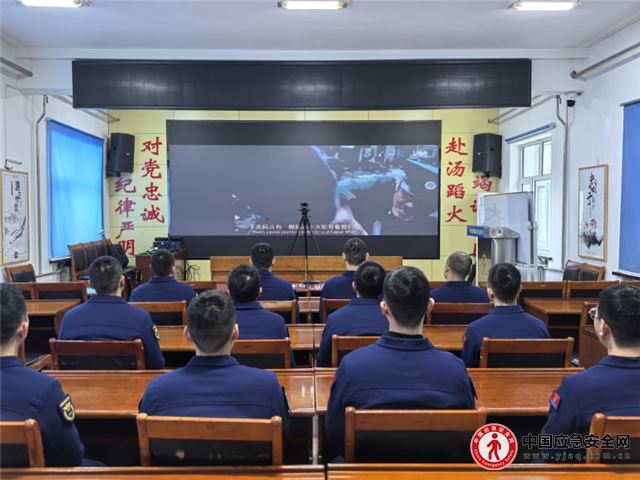 伊春消防救援机动支队祥风拂面贺