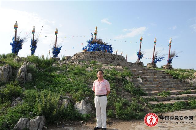 宝格德乌拉圣山的仰